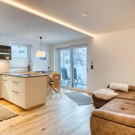 Sun * インスブルック